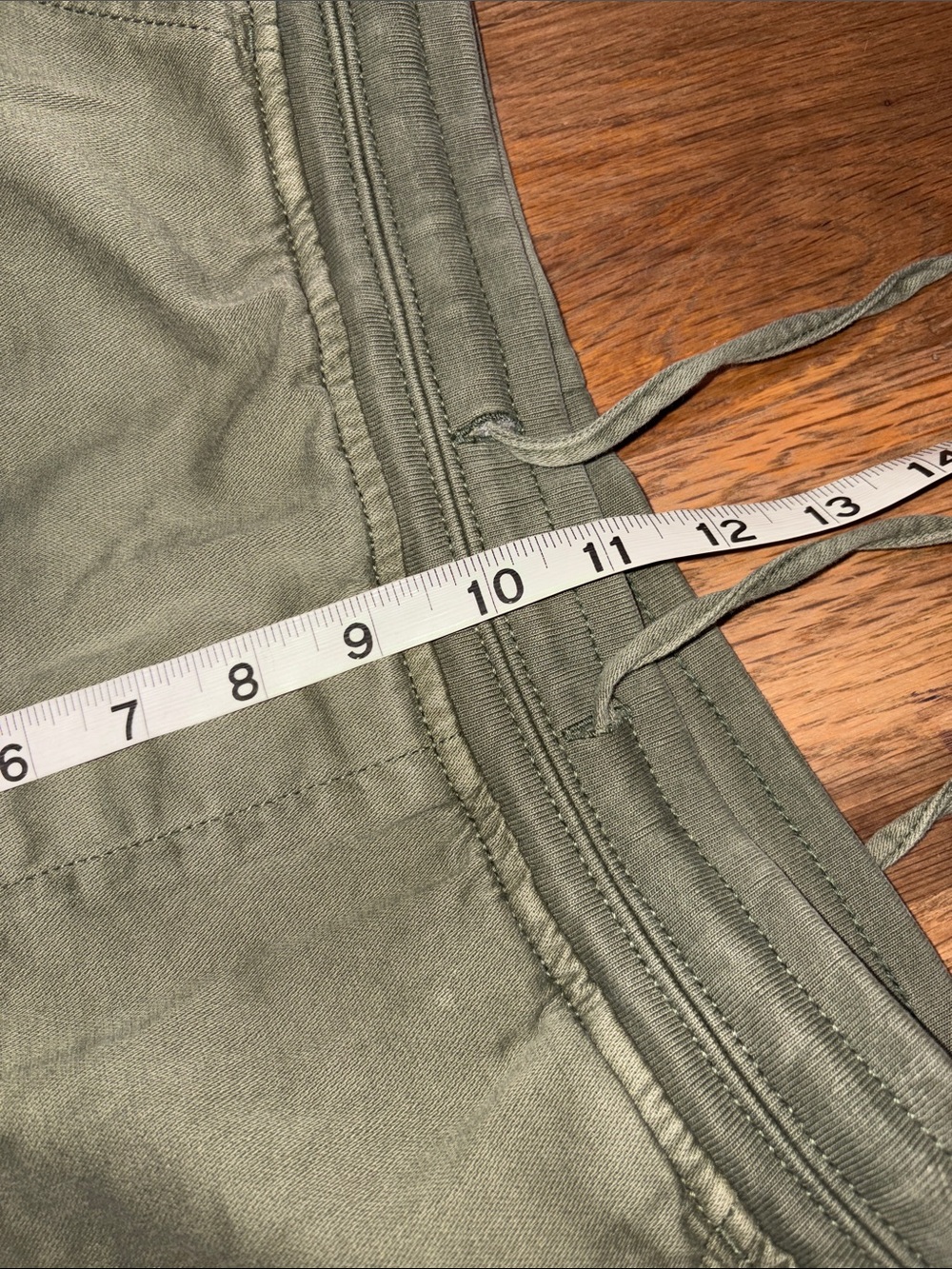 GAP olive pull on shorts - Picture 7 of 8